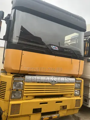 Neat Renault AE Trailer Head