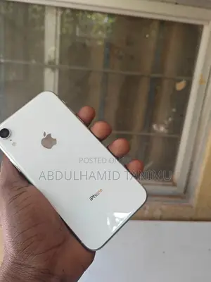 Apple iPhone XR 128 GB White
