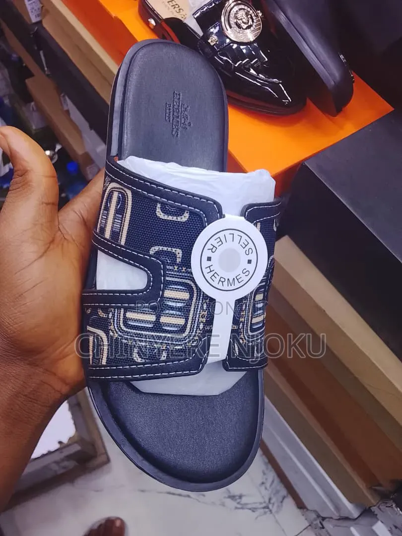 Pam Slippers on for Men