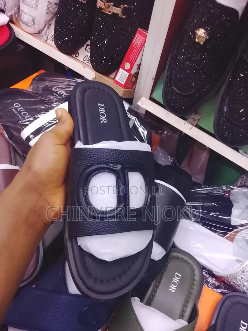 Pam Slippers on for Men