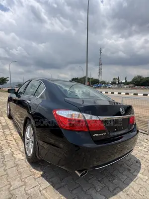 Honda Accord Touring V-6 4dr Sedan (3.5L 6cyl 6A) 2014 Black