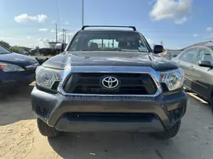 Toyota Tacoma Double Cab 4x4 4.0L V6 5-Speed Automatic 2013 Silver