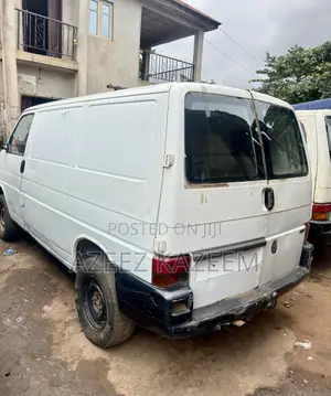 Volkswagen Transporter 2005 White