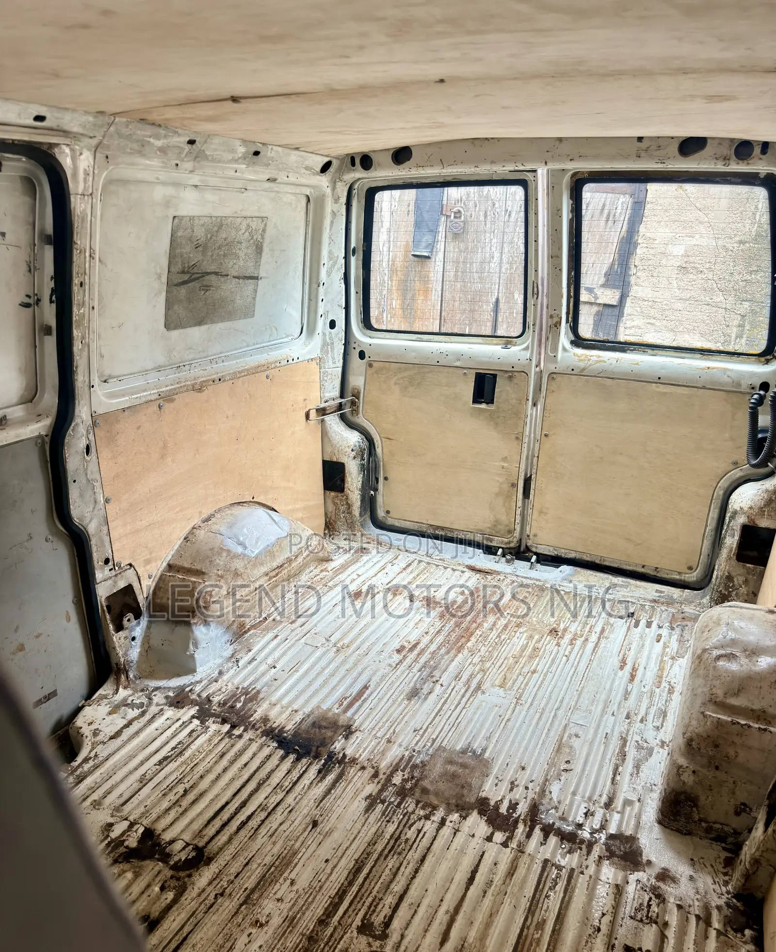 Volkswagen Transporter 2005 White