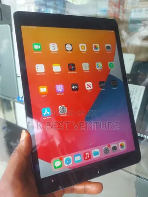 Apple iPad 9.7 32 GB Gray
