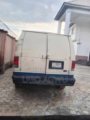 Ford E250 2005 Yellow