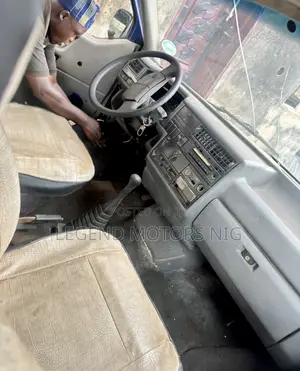 Volkswagen Transporter 2004 Blue