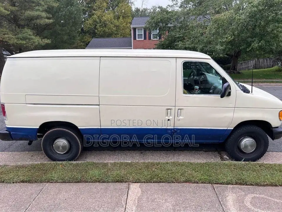 Ford E250 2005 Yellow