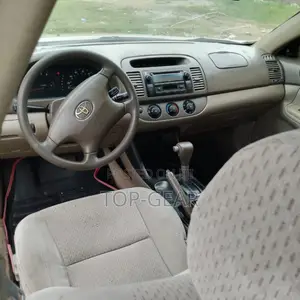 Toyota Camry LE 4dr Sedan (2.4L 4cyl 5M) 2003 Silver