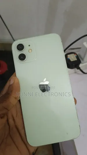 Apple iPhone 12 64 GB