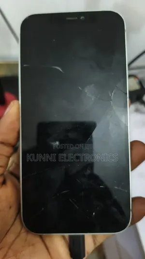 Apple iPhone 12 64 GB
