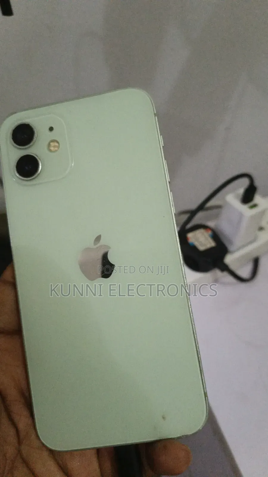 Apple iPhone 12 64 GB
