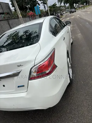 Nissan Altima 2015 White