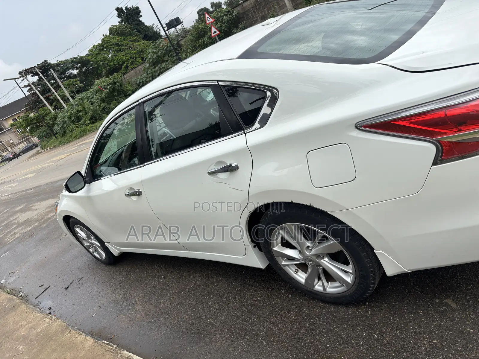 Nissan Altima 2015 White