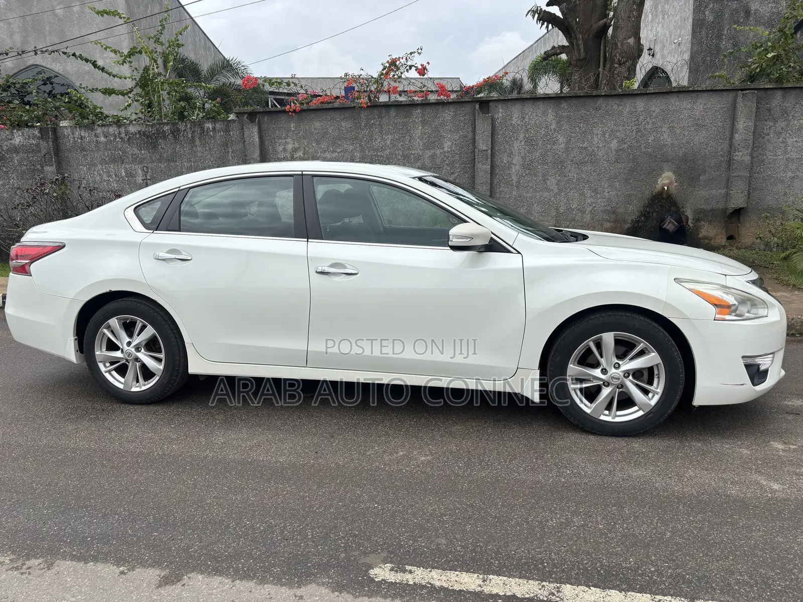 Nissan Altima 2015 White