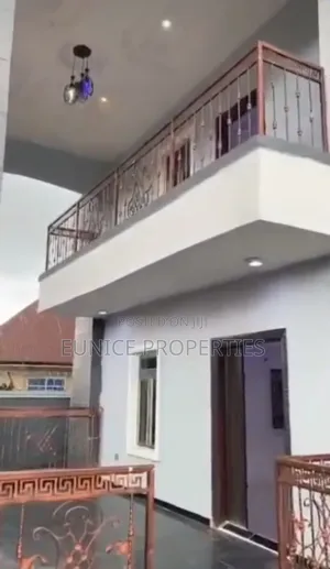4bdrm Block of Flats in Eunice Properties, Benin City for rent