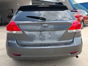 Toyota Venza XLE 2011 Gray