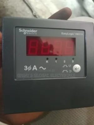 Schneider Electric DM3110 Digital Panel Meter