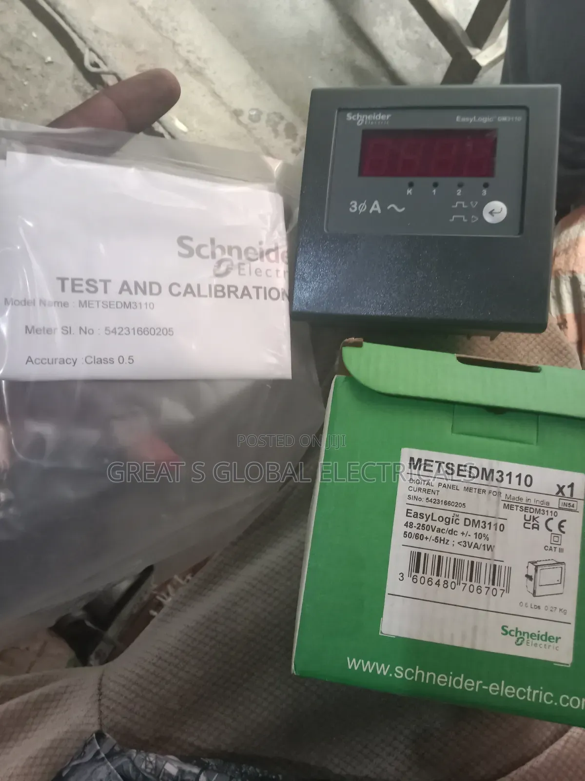 Schneider Electric DM3110 Digital Panel Meter