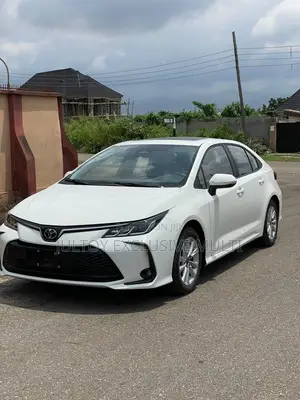 Toyota Corolla 2025 White