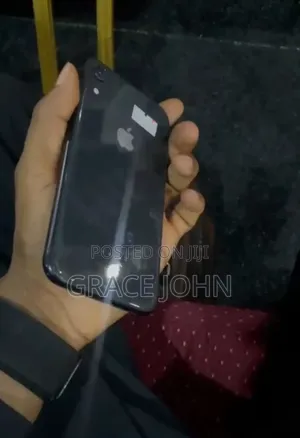 Apple iPhone XR 64 GB Black