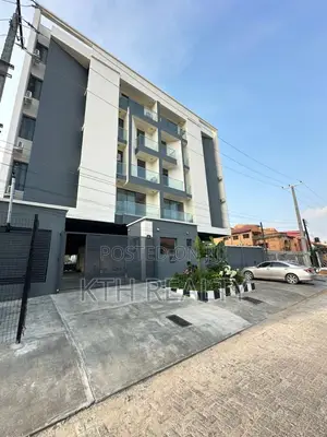 3bdrm Apartment in Lekki for sale