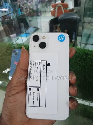 Apple iPhone 13 256 GB White