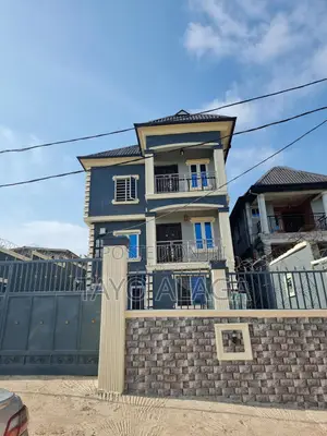 2bdrm Block of Flats in Solomade Estate, Ikorodu Garage for rent