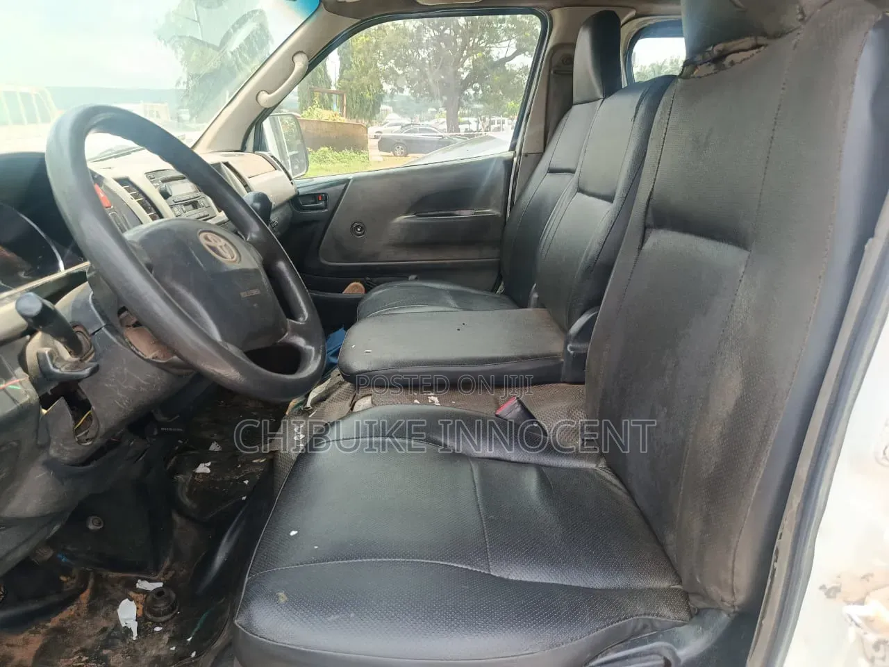 Toyota HiAce 2012 White