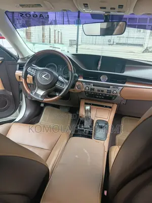 Lexus ES 350 FWD 2016 White