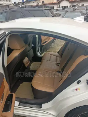 Lexus ES 350 FWD 2016 White