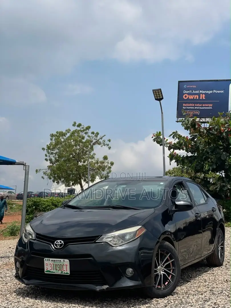 Toyota Corolla 2015 Black