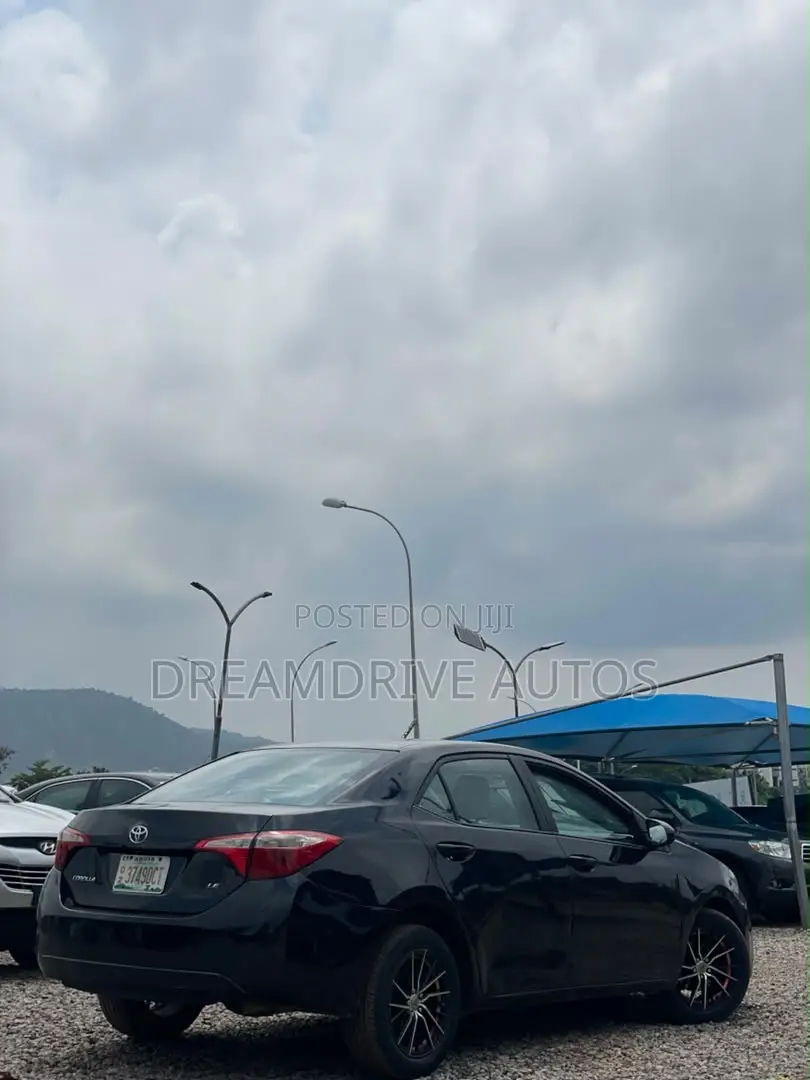 Toyota Corolla 2015 Black