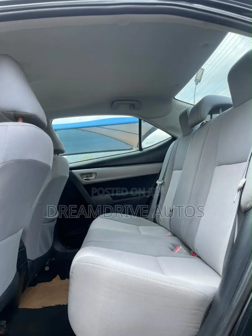 Toyota Corolla 2015 Black