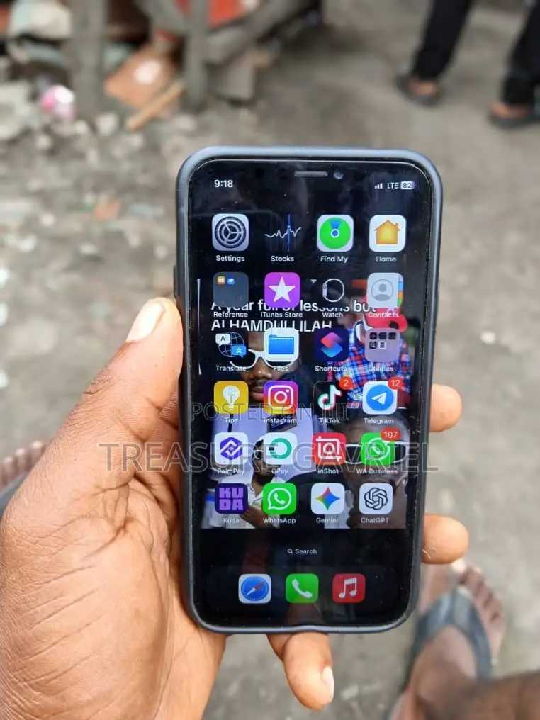 Apple iPhone X 64 GB Black