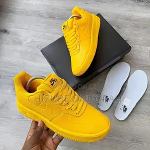 Air Force 1 Low Sneakers - Yellow