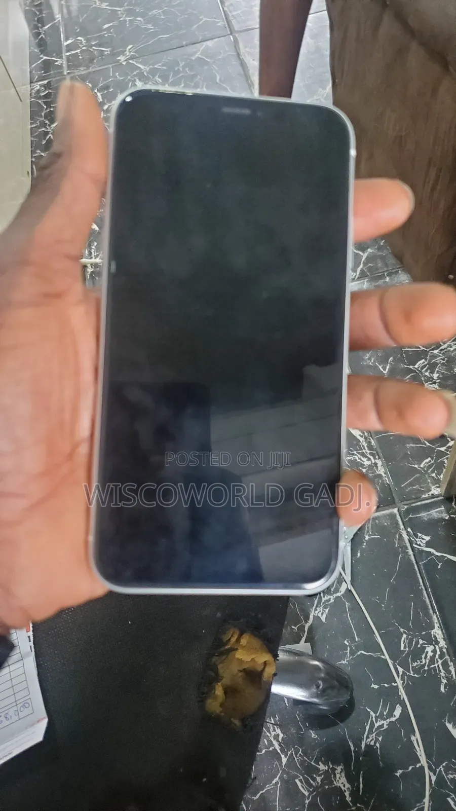 Apple iPhone XR 64 GB White