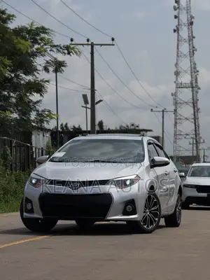 Toyota Corolla S 4dr Sedan (1.8L 4cyl CVT) 2015 Silver