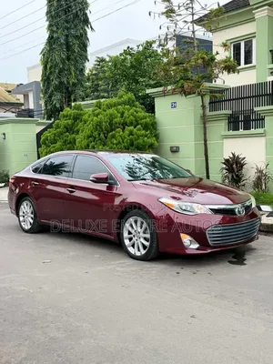 Toyota Avalon Limited Sedan FWD (3.5L 6cyl 6A) 2013 Burgundy