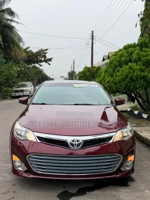 Toyota Avalon Limited Sedan FWD (3.5L 6cyl 6A) 2013 Burgundy