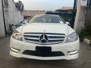 Mercedes-Benz C300 2011 White