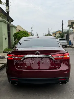 Toyota Avalon Limited Sedan FWD (3.5L 6cyl 6A) 2013 Burgundy