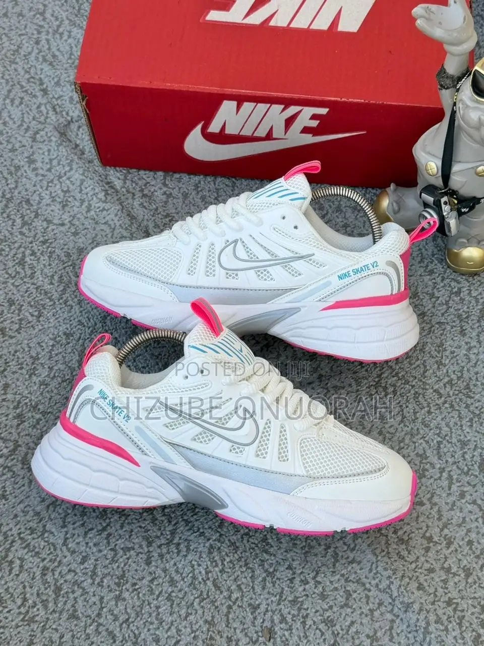 Nike V2 Skate Sneakers