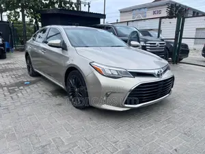 Toyota Avalon Touring FWD Sedan (3.6L 6cyl 6A) 2016 Gold