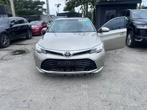 Toyota Avalon Touring FWD Sedan (3.6L 6cyl 6A) 2016 Gold