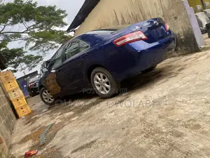 Toyota Camry LE 4dr Sedan (2.5L 4cyl 6AM) 2010 Blue