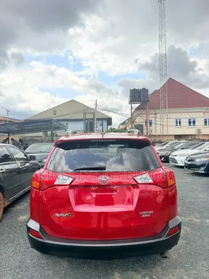 Toyota RAV4 2014 Red
