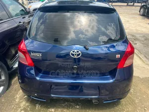 Toyota Yaris Base Hatchback 3dr 2010 Blue