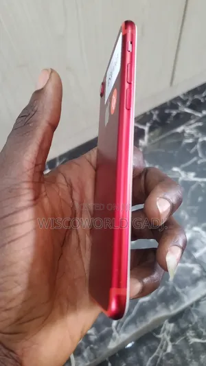Apple iPhone 7 128 GB Red