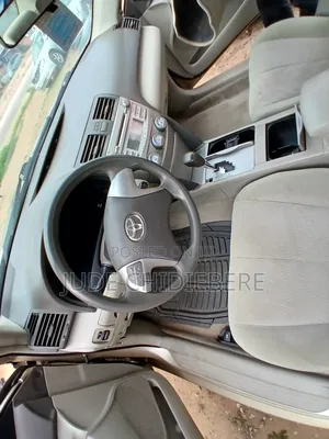 Toyota Camry 2010 Gold